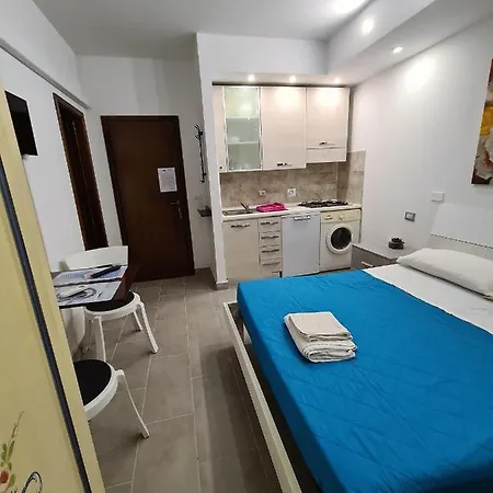 Holiday home Caravel Appartamentini Lido di Camaiore